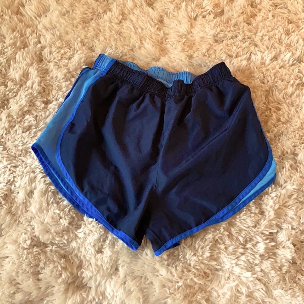 NIKE WOMENS SHORTS!!!